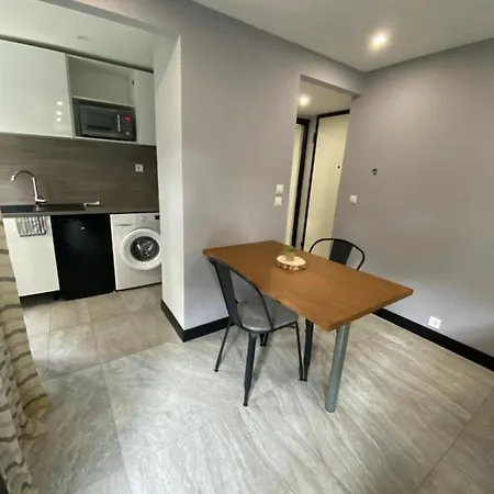 Standing Bord De Apartment *